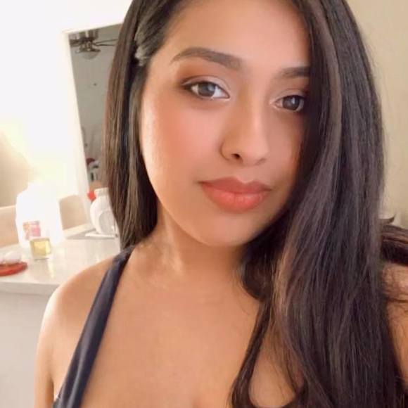 Profile Picture of Jacqueline M. (@jmoralesramirez) on Poshmark