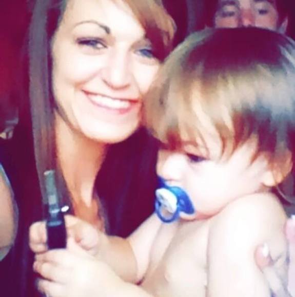 Profile Picture of Mary Wurdemann (@sunshinewurd1) on Poshmark