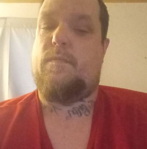 Profile Picture of John Andersen (@johnboy1984) on Poshmark