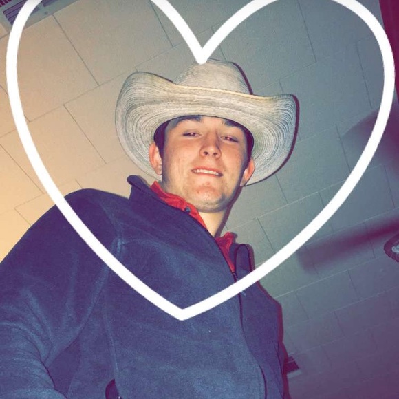 Profile Picture of Clayton Martin (@claytonmartin12) on Poshmark