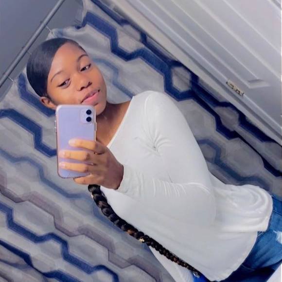 Profile Picture of Adore Naleyah (@naleyahsweat77) on Poshmark