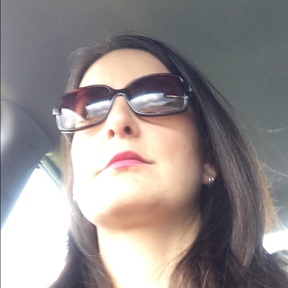 Profile Picture of Eva Hirmer (@coolbuckdvm) on Poshmark