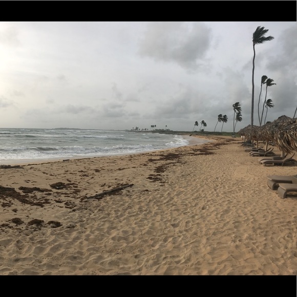 Profile Picture of Erin Farnham (@elw0918) on Poshmark