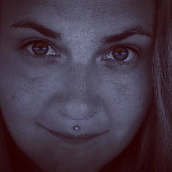 Profile Picture of Karissa Stueve (@kstueve) on Poshmark