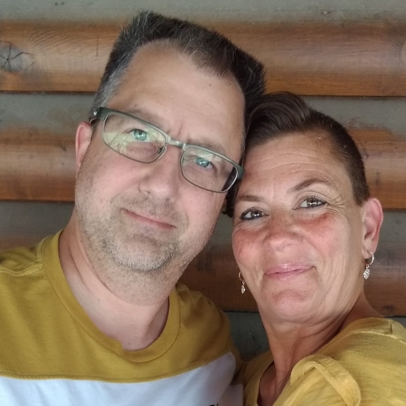 Profile Picture of John Spowart (@spowzer) on Poshmark