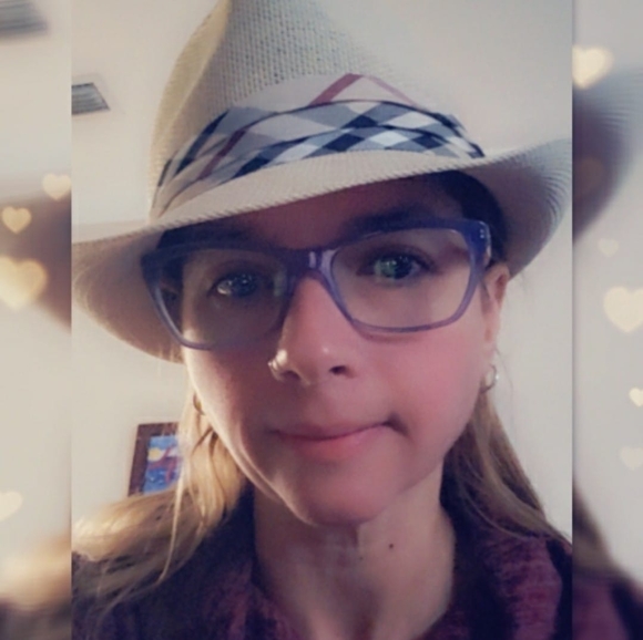 Profile Picture of Hazel Gonzalez (@scorpiona79) on Poshmark