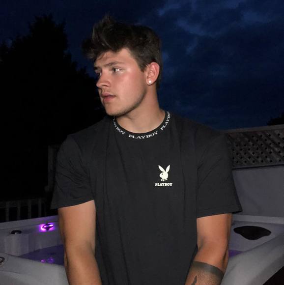 Profile Picture of Nicholas Lacey (@nicholaslacey) on Poshmark