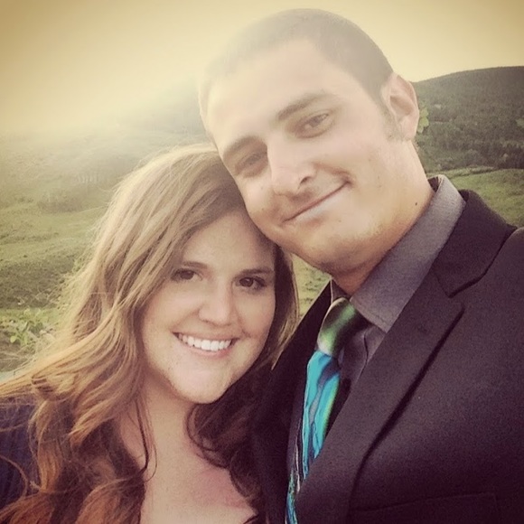 Profile Picture of Lindsay Hornbecker (@lhornbecker) on Poshmark