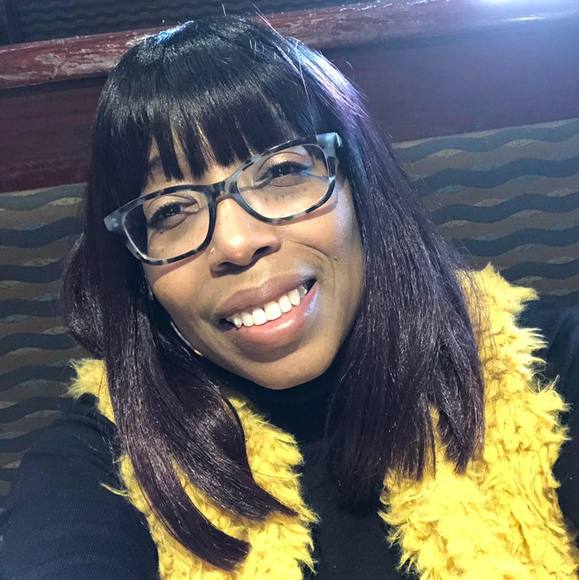 Profile Picture of Deangela Clark webb (@deangelaclar449) on Poshmark