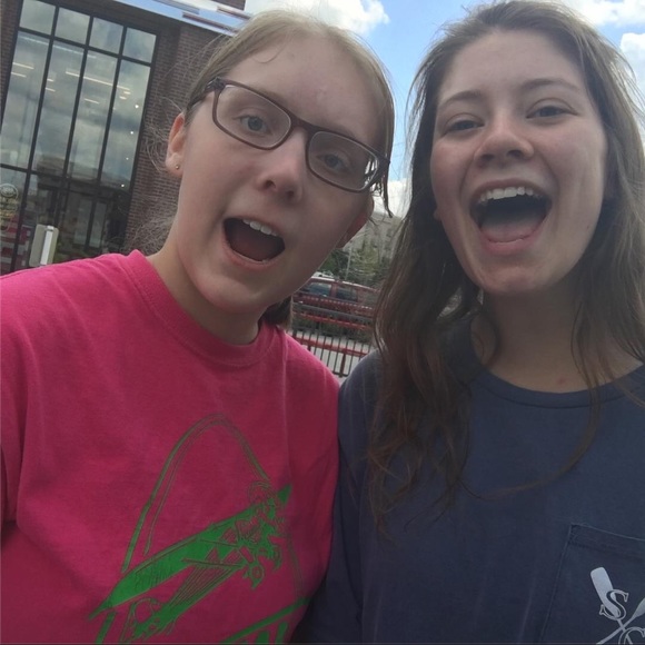 Profile Picture of Tatiana Pontious (@tatianapontious) on Poshmark