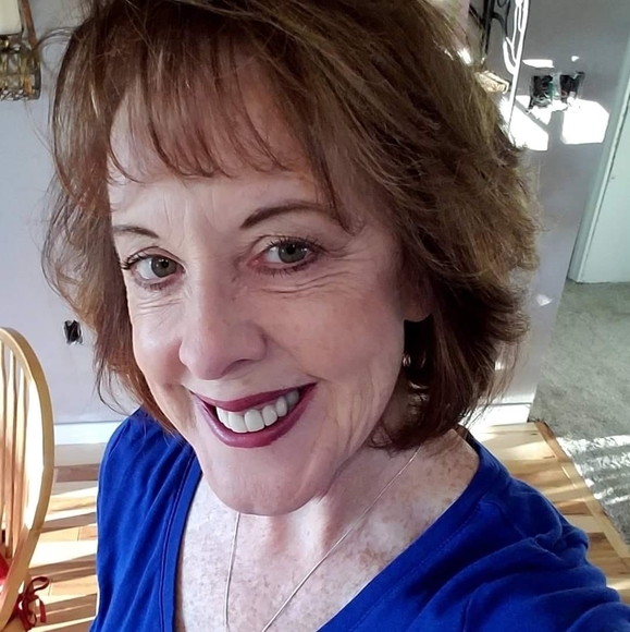 Profile Picture of Christie Wismer carlsen (@hpcdchristie) on Poshmark