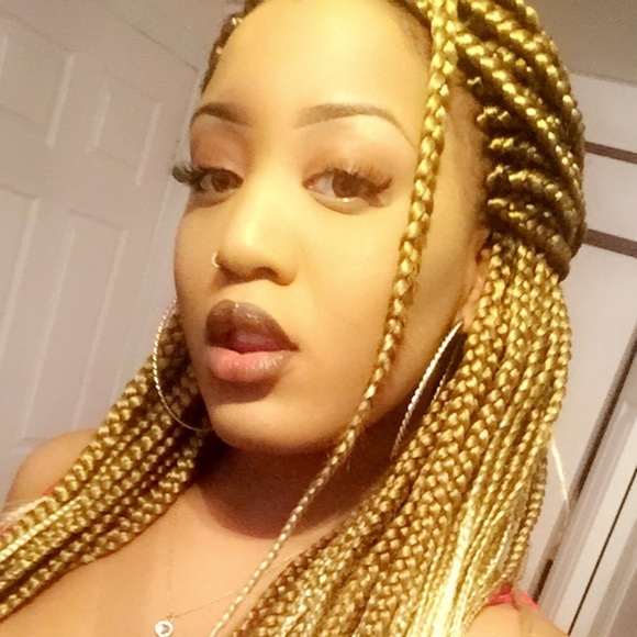 Profile Picture of Merveille Kuswikidila (@laseulem) on Poshmark