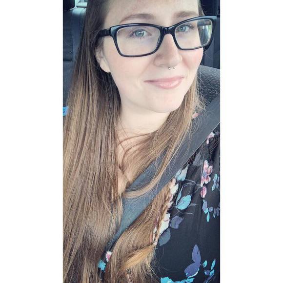 Profile Picture of Alyssa Generali (@alysgee) on Poshmark