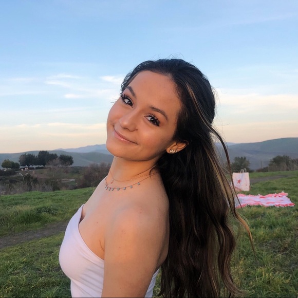 Profile Picture of Jayden James (@jaydenjames130) on Poshmark
