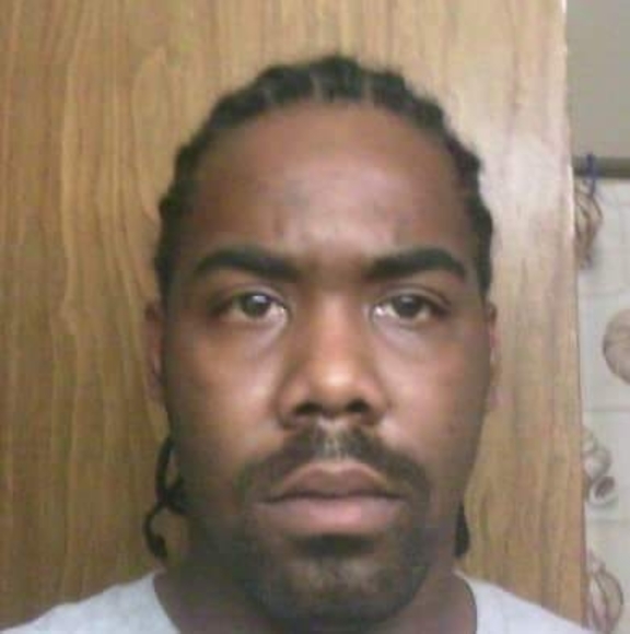 Profile Picture of Earl Wright (@wearl478) on Poshmark