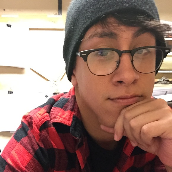 Profile Picture of Alejandro Garza (@chispas0587) on Poshmark