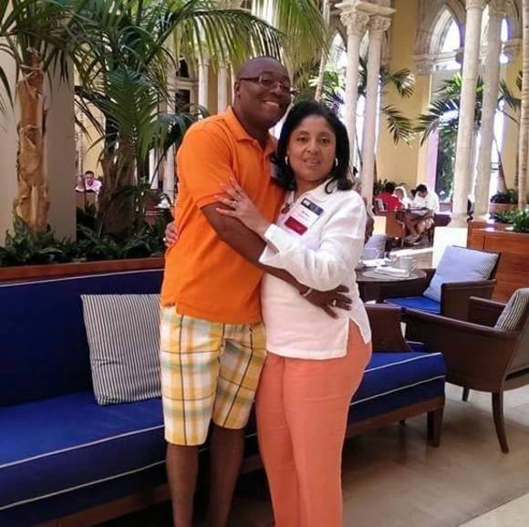 Profile Picture of Clarence Hall (@clarencehall252) on Poshmark