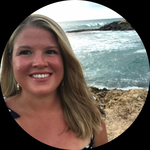 Profile Picture of Courtney Paone (@cpaone12) on Poshmark