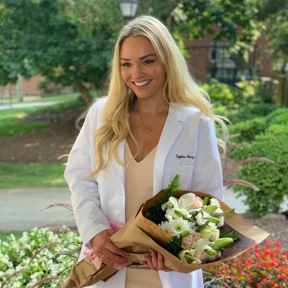 Sophia Avery - Poshmark Profile Picture of Sophia Avery (@saavery11) on Poshmark