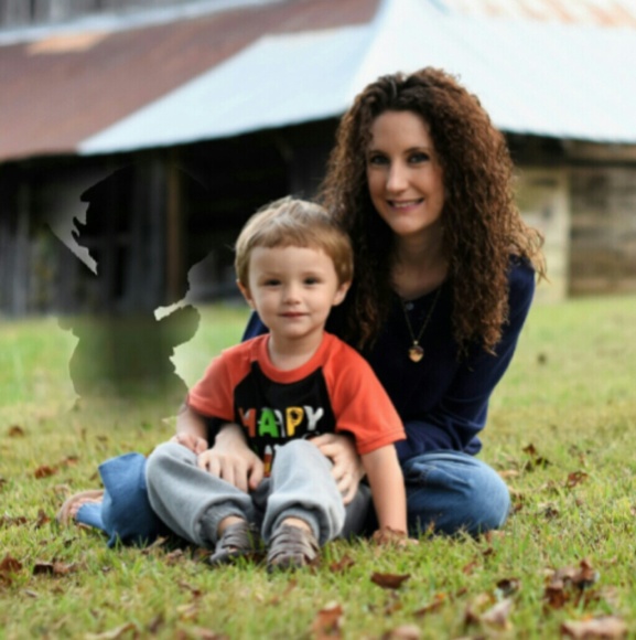 Profile Picture of Bretney Smartt (@batleybabe13) on Poshmark