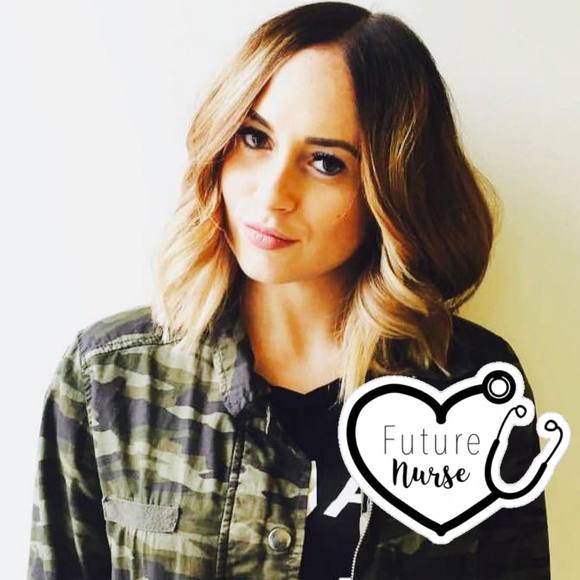 Profile Picture of Maria Macguire (@mariamacguire) on Poshmark