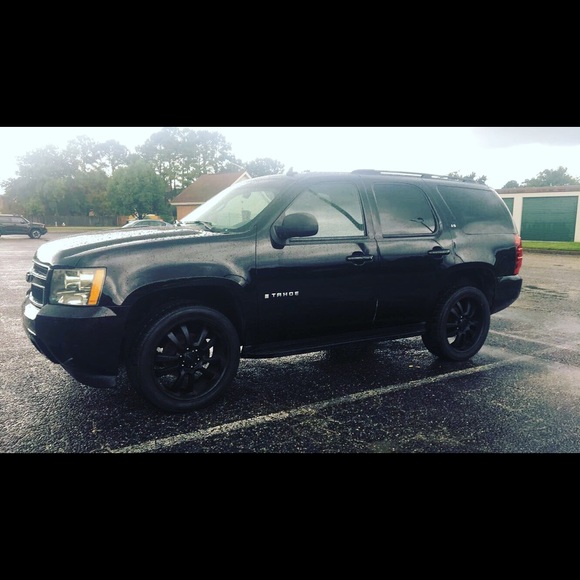 Profile Picture of Julia Berrill (@juliaberrill) on Poshmark