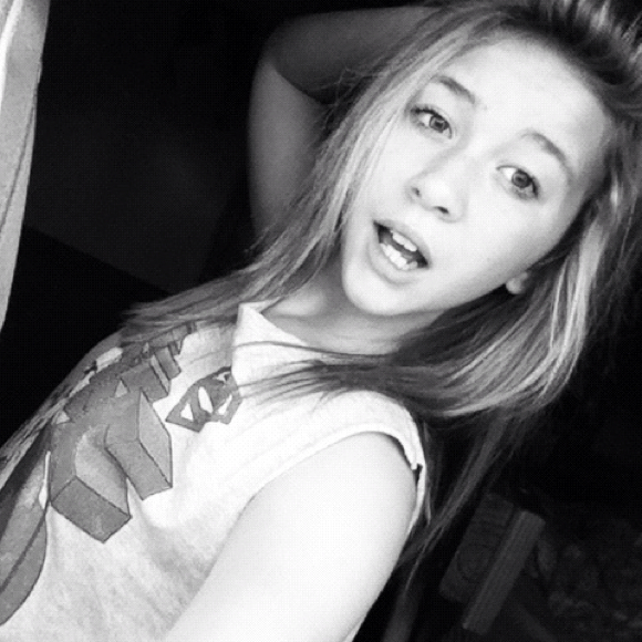 Profile Picture of Alyssa Ersek (@alyssaersek) on Poshmark