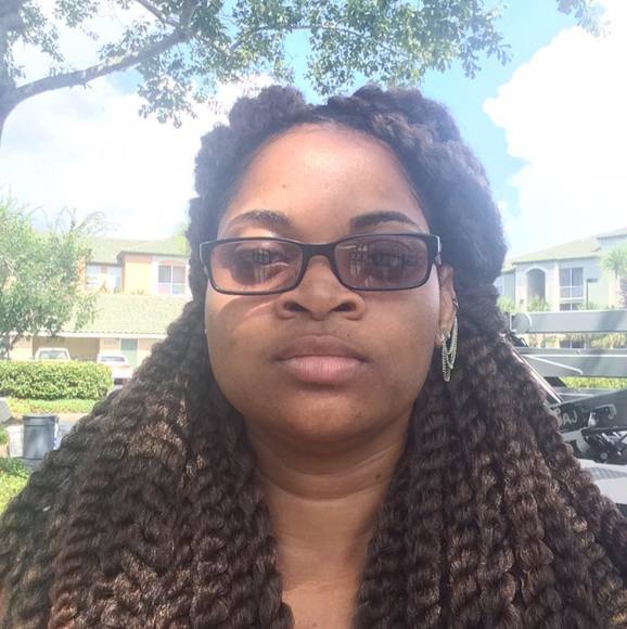 Profile Picture of Kellisha Jackson (@missthing019) on Poshmark