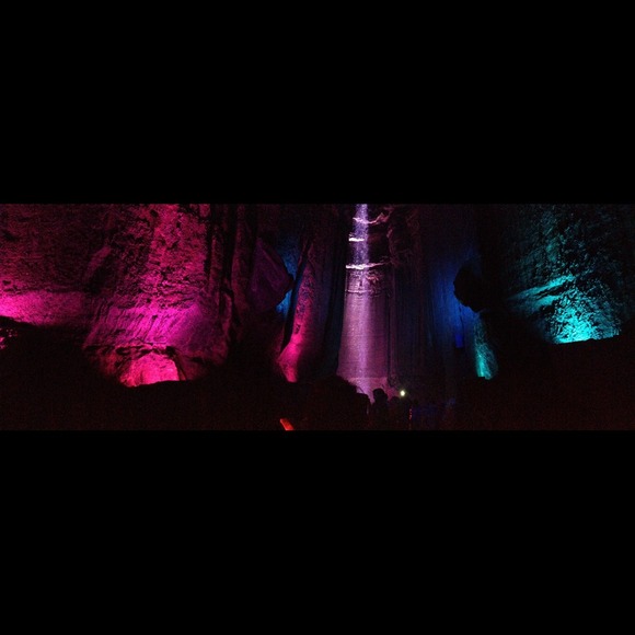 Profile Picture of Mary Peter (@yoaleca) on Poshmark