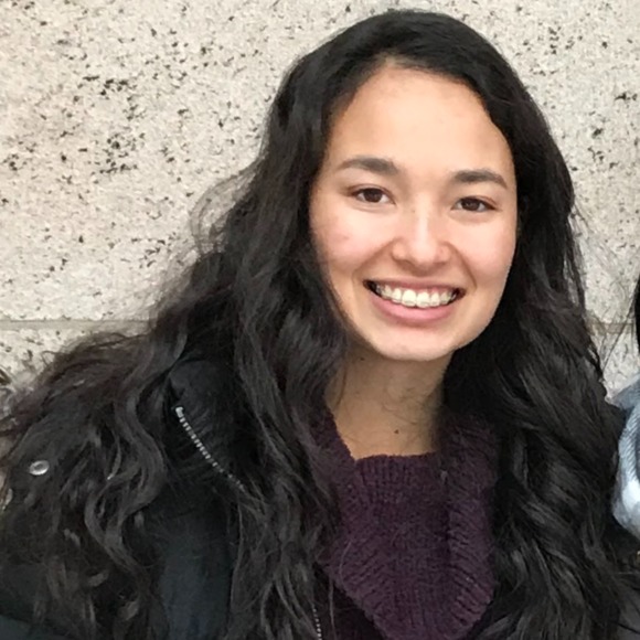 Profile Picture of Angie Cicerchia (@angcic10) on Poshmark