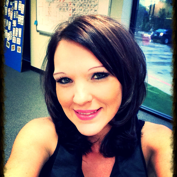 Profile Picture of Ruth Cox (@rac20052003) on Poshmark