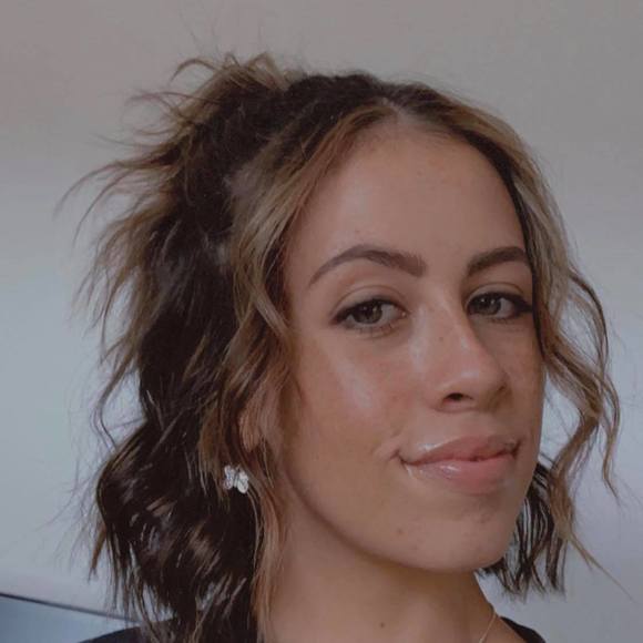 Profile Picture of Grace Garso (@gracegarso) on Poshmark