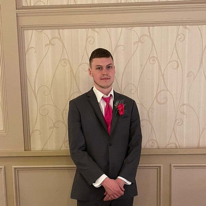 Profile Picture of Ian Mueller (@themacmueller) on Tiktok