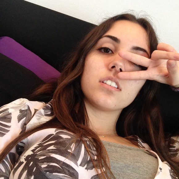 Profile Picture of Ali Calentino (@alicalentino) on Poshmark