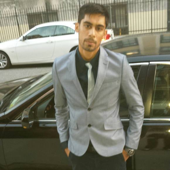 Raja Ali - Poshmark Profile Picture of Raja Ali (@yaalinow) on Poshmark