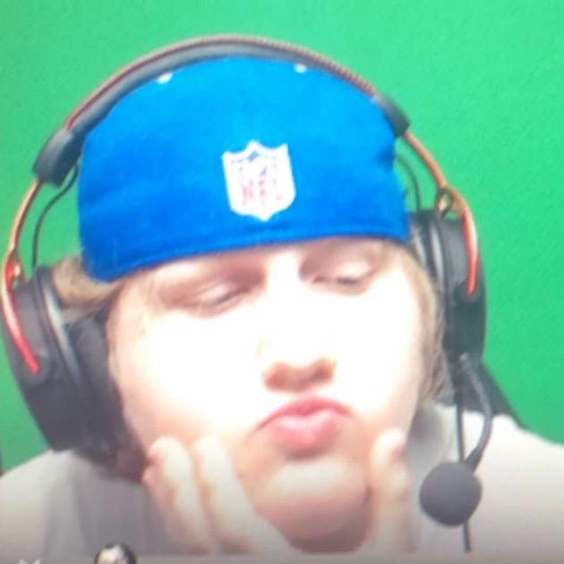 Profile Picture of YouTube Vothy (@vothytv) on Tiktok