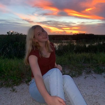 Profile Picture of Naomi Van Es Maury (@Naomi_vem) on Twitter