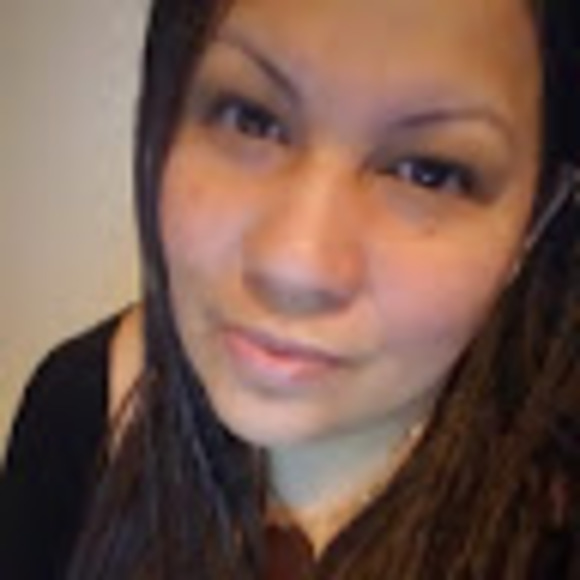 Profile Picture of 14 / rosy kistner / usa Kistner (@kaprichosa4u) on Poshmark