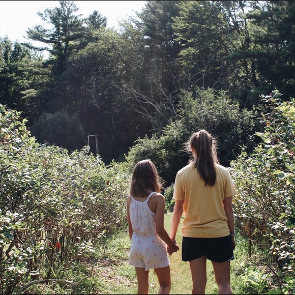 Profile Picture of Carly Pierce (@carlypierce22) on Poshmark