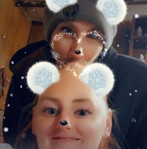 Rayanna Bechel - Poshmark Profile Picture of Rayanna Bechel (@rayannabechel) on Poshmark