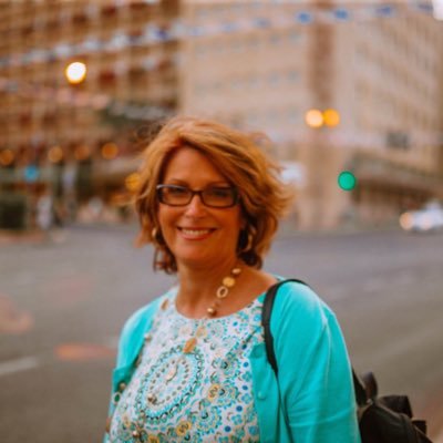 Profile Picture of Laurie Cardoza Moore (@CardozaMoore) on Twitter