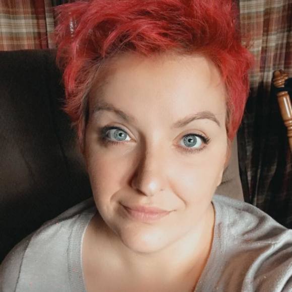 Profile Picture of Jen Mencer (@jenmencer) on Poshmark