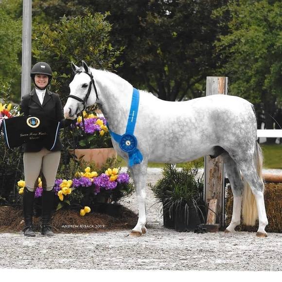 Profile Picture of Jennifer Winborne (@jennww40) on Poshmark