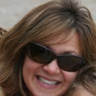 Profile Picture of Michelle Robichaud (@Magicpjs) on Twitter