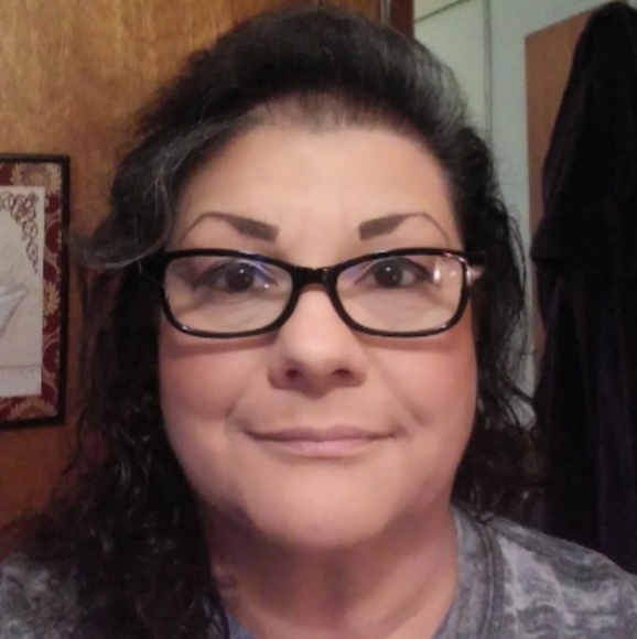 Profile Picture of Sandra Jones (@aztec59) on Poshmark