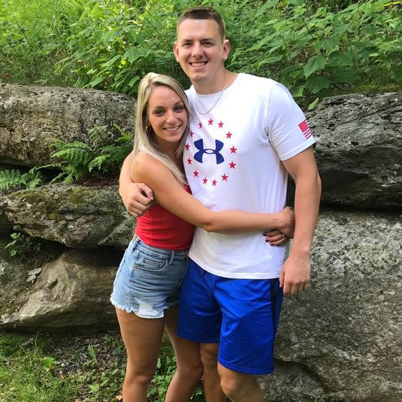Profile Picture of Sam Barry (@sbarry2223) on Poshmark