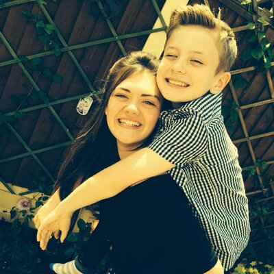 Profile Picture of Alison Perry (@Alison1Perry) on Twitter