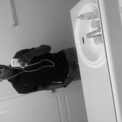 Profile Picture of Nickolas Garrett (@quiqujets) on Twitter