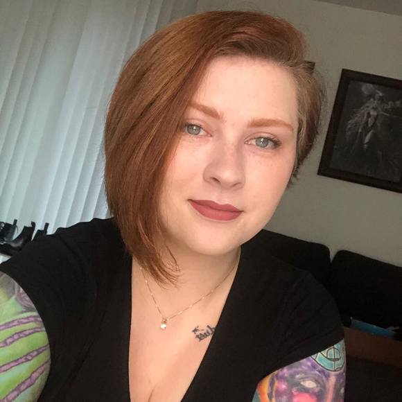 Profile Picture of Allison Sluzynski (@allycat1346) on Poshmark