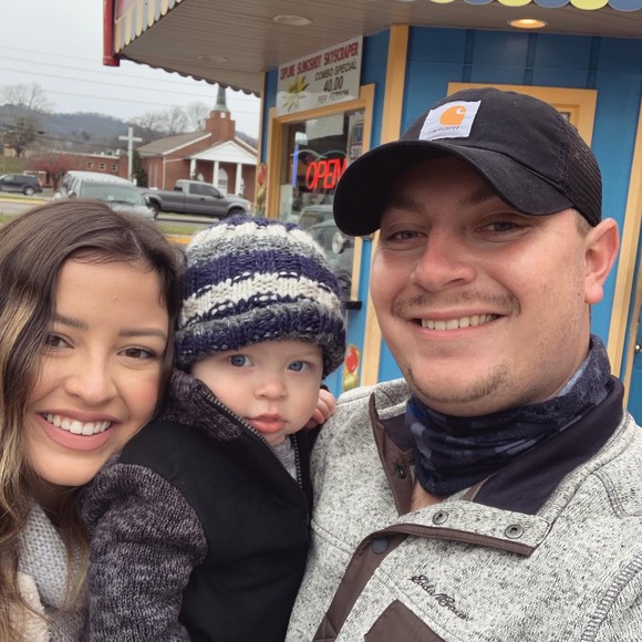 Profile Picture of Rhealey Warble (@rhealeyw) on Poshmark